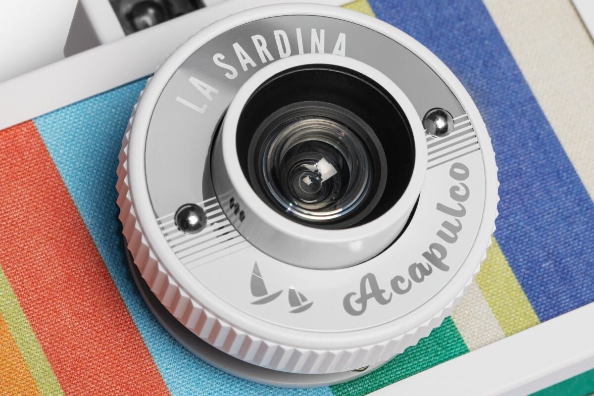 La Sardina 35mm Camera & Flash Acapulco Special Edition