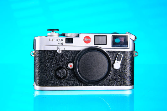 Leica M6 Classic 35mm Rangefinder Film Camera - Silver Chrome